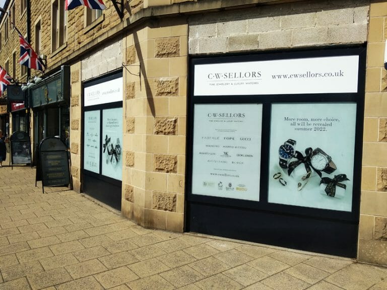 Shop window graphics design and print
